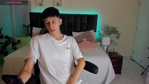 Snapshot of jhon_snow__ chatting on November 24, 2025, 12:27 pm Jhon online show from November 24, 2025, 12:27 pm