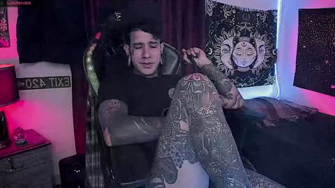 jhonny_ackerman online show from December 2, 2024, 1:03 am