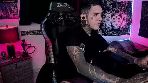 jhonny_ackerman online show from December 15, 2024, 6:37 pm