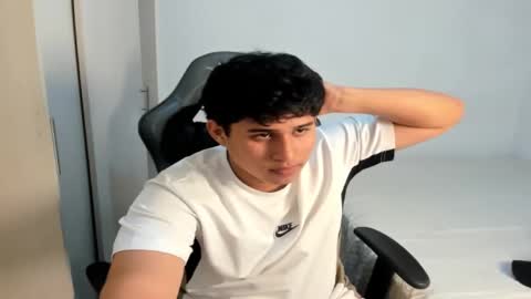 jhonny_dickm online show from September 26, 2025, 9:35 am