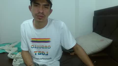 jhonny_k online show from February 19, 2026, 3:46 am