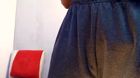 jhonny_thes28 online show from November 16, 2025, 1:17 pm