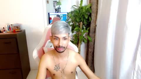 jhonsonvlatino online show from October 9, 2025, 2:31 am