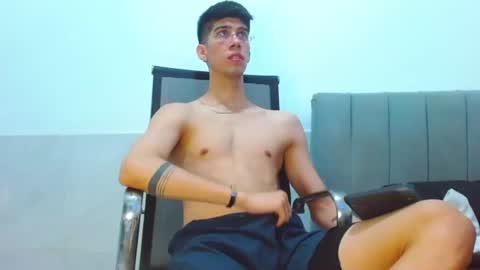 Snapshot of jhony_sex3 chatting on August 1, 2026, 10:19 pm jhony_sex3 online show from August 1, 2026, 10:19 pm