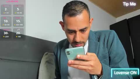 Snapshot of jhonyalzate chatting on June 22, 2026, 2:24 am Jhony Alzate online show from June 22, 2026, 2:24 am