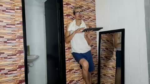 Jhosuamoore  online show from November 4, 2025, 12:26 pm