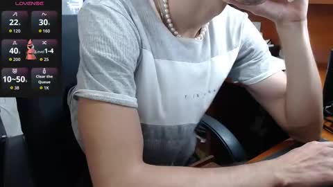 jhosuamoore2 online show from October 3, 2025, 4:59 pm