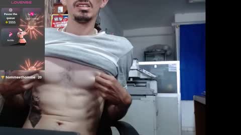 jhosuamoore2 online show from November 15, 2025, 4:25 pm