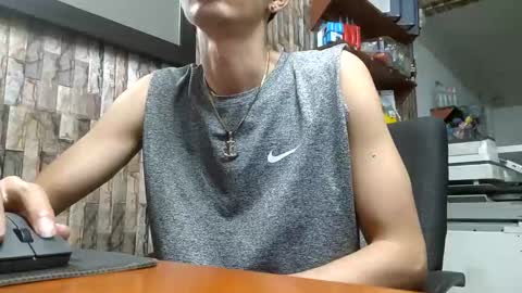 jhosuamoore2 online show from January 13, 2026, 11:32 pm