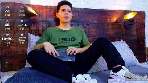 jhosuavega online show from December 4, 2025, 2:54 am