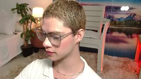Snapshot of jhuan_cute chatting on October 16, 2025, 11:00 am Jhuan Nhez online show from October 16, 2025, 11:00 am