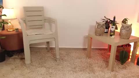 Snapshot of jhuan_cute chatting on October 29, 2025, 7:48 pm Jhuan Nhez online show from October 29, 2025, 7:48 pm