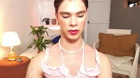 Snapshot of jhuan_cute chatting on November 10, 2025, 12:48 pm Jhuan Nhez online show from November 10, 2025, 12:48 pm