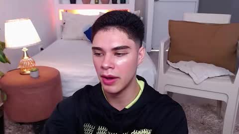 Snapshot of jhuan_cute chatting on November 15, 2025, 1:51 pm Jhuan Nhez online show from November 15, 2025, 1:51 pm