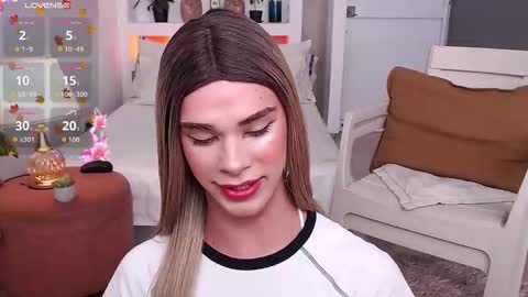 Snapshot of jhuan_cute chatting on November 18, 2025, 6:34 pm Jhuan Nhez online show from November 18, 2025, 6:34 pm