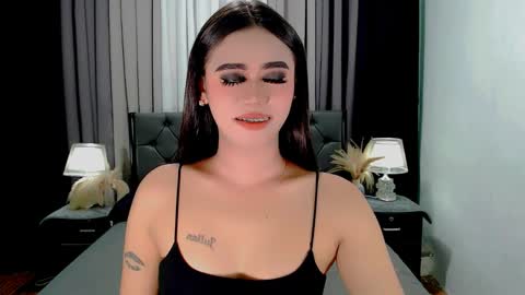 Snapshot of jhuliana_and_charles_room chatting on April 10, 2026, 12:27 am jhuliana_and_charles_room online show from April 10, 2026, 12:27 am