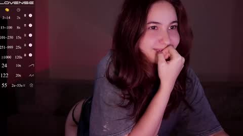 jia_lisaa online show from May 28, 2026, 8:33 am