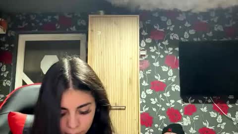 jidiamond online show from November 4, 2025, 8:19 pm