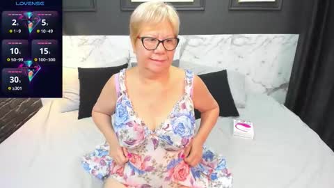 Jill  online show from September 16, 2025, 8:32 pm