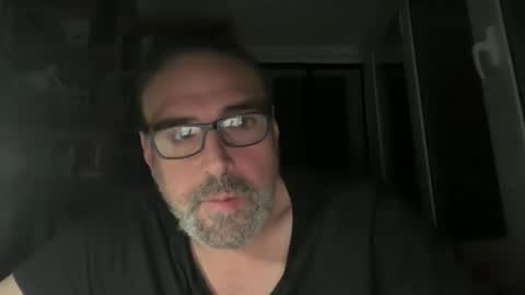 Jim Dick online show from November 4, 2025, 10:42 pm