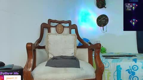 Jimm  Independent Model  online show from October 5, 2025, 10:18 pm