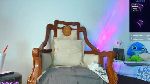 Jimm  Independent Model  online show from December 15, 2025, 2:38 am