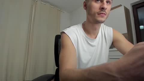 AlphaJimmy online show from September 26, 2025, 7:07 pm