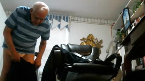 jimwellhung online show from January 11, 2026, 9:31 pm