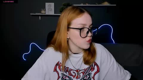 jina_toys online show from September 10, 2025, 7:25 pm