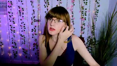 jina_toys online show from September 17, 2025, 8:10 pm