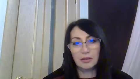jinaluv online show from May 3, 2026, 1:11 am
