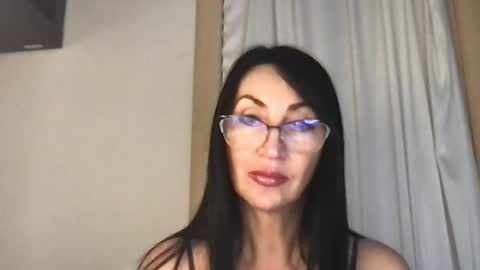 jinaluv online show from June 11, 2026, 10:08 pm
