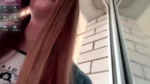 Jinny online show from November 21, 2025, 7:40 am