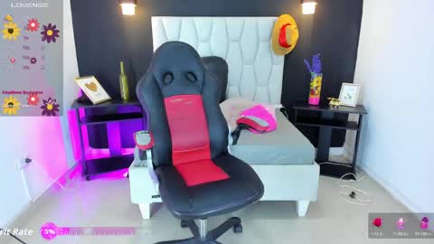 kim online show from May 19, 2026, 2:18 am