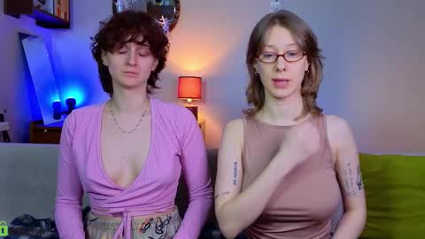 Hey Guys We are Julia ginger  Tina brunette online show from January 16, 2026, 8:18 am