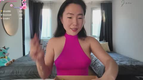 Jiwon online show from March 1, 2025, 10:55 am