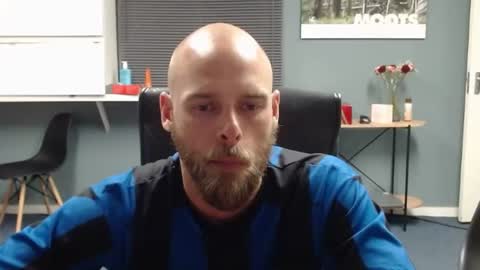 JamesJan van Rebel online show from February 15, 2025, 5:39 pm