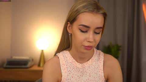 Jenny online show from March 21, 2026, 8:19 am