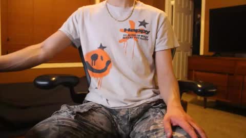 jjjjjfive online show from April 12, 2026, 4:50 am