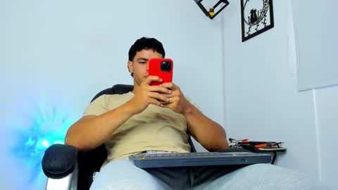 IGJmortton online show from November 9, 2025, 12:03 pm