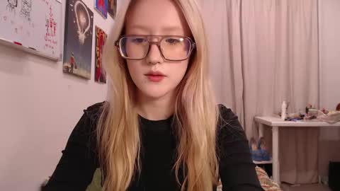 joan_kiss online show from September 27, 2025, 5:40 pm