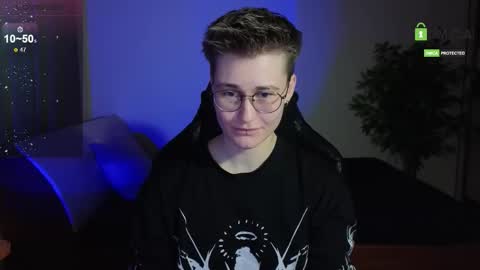 Snapshot of joan_night chatting on October 31, 2025, 9:38 pm J online show from October 31, 2025, 9:38 pm