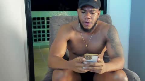 JOAN SAENZ online show from January 12, 2025, 10:34 am