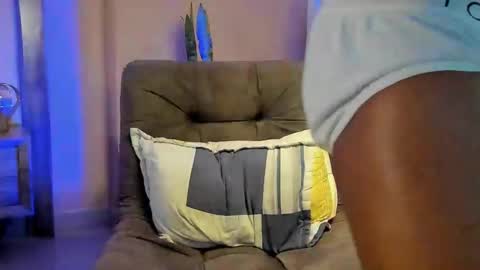 JOAN SAENZ online show from March 12, 2025, 5:13 am