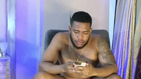 JOAN SAENZ online show from September 19, 2025, 2:02 am