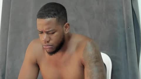 JOAN SAENZ online show from February 7, 2026, 11:52 pm