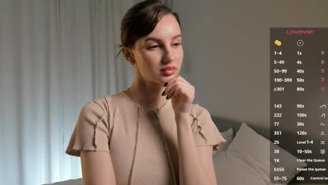 Jenny online show from September 23, 2025, 11:13 am