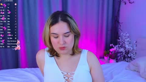 Jolie and Elizabet online show from October 1, 2025, 8:59 pm
