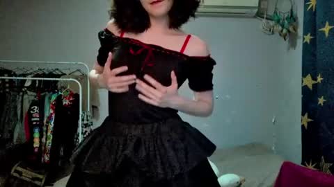 Joannatompson online show from August 5, 2026, 11:17 pm