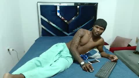 joao_leao online show from October 16, 2025, 4:52 pm